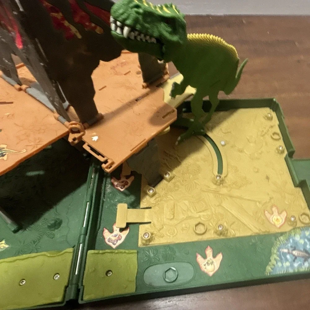 Matchbox Folding Dinosaur Carry Case Diecast Vehicle Play Set Green Plastic